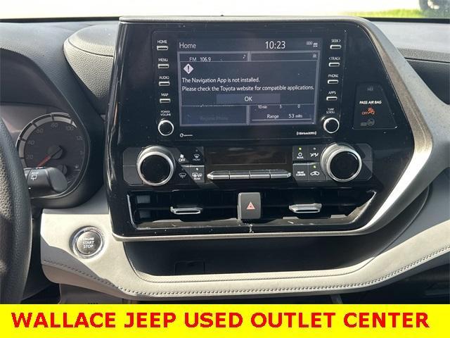 used 2022 Toyota Highlander car, priced at $28,500