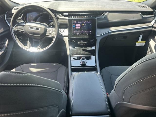 new 2025 Jeep Grand Cherokee L car, priced at $34,646