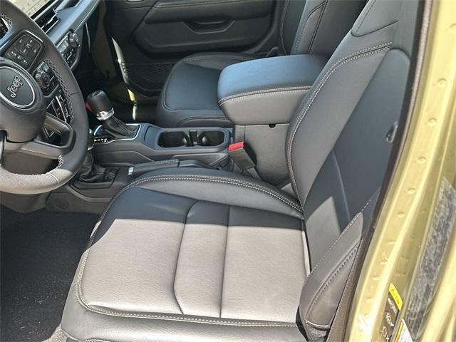 new 2025 Jeep Gladiator car, priced at $42,722