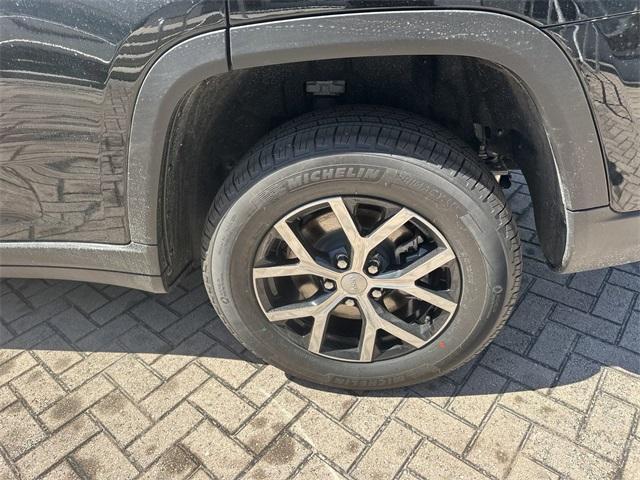 new 2025 Jeep Grand Cherokee L car, priced at $42,399