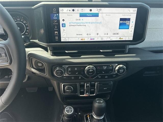 new 2025 Jeep Wrangler car, priced at $42,585