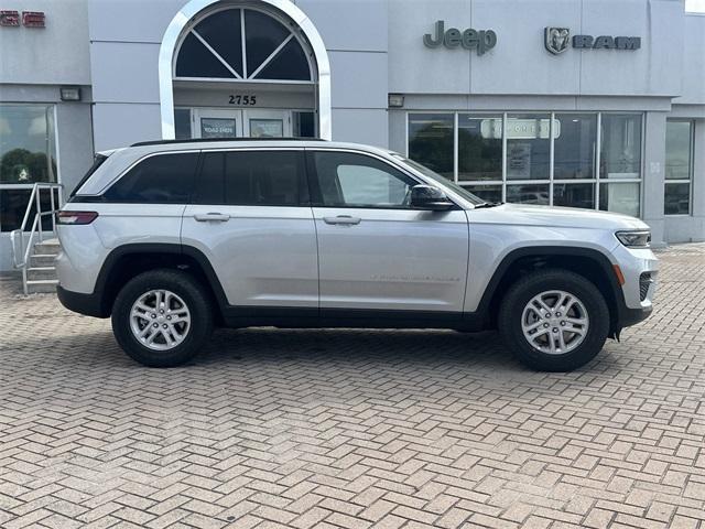 new 2025 Jeep Grand Cherokee car, priced at $32,599