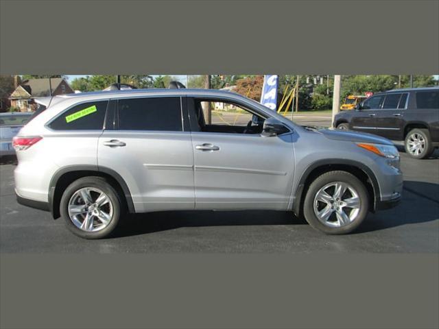 used 2015 Toyota Highlander car, priced at $17,695