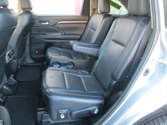 used 2015 Toyota Highlander car, priced at $17,695