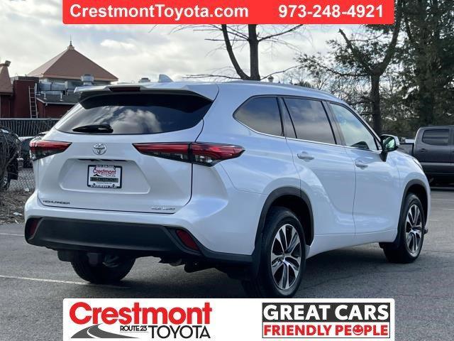 used 2022 Toyota Highlander car, priced at $36,488