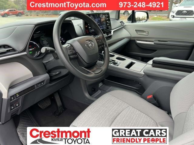 used 2024 Toyota Sienna car, priced at $43,988