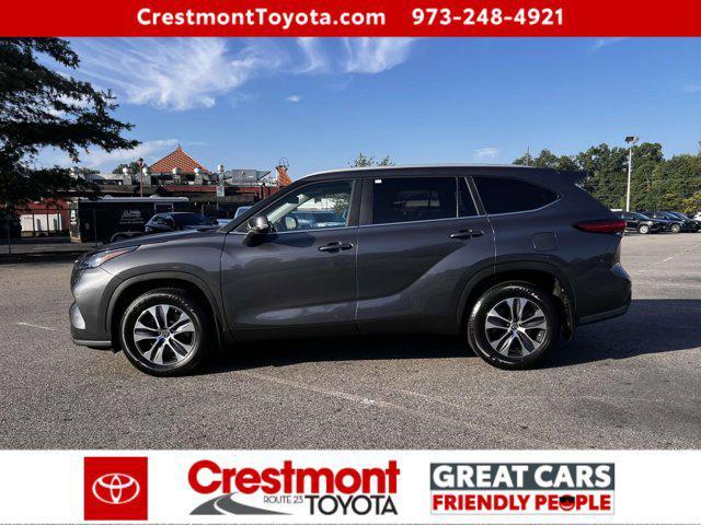 used 2023 Toyota Highlander car, priced at $39,488
