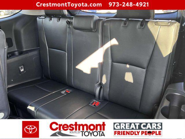used 2023 Toyota Highlander car, priced at $39,488