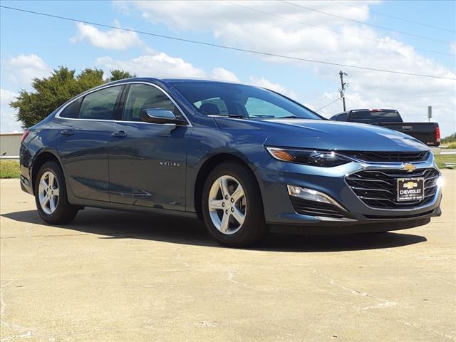 new 2025 Chevrolet Malibu car, priced at $26,995