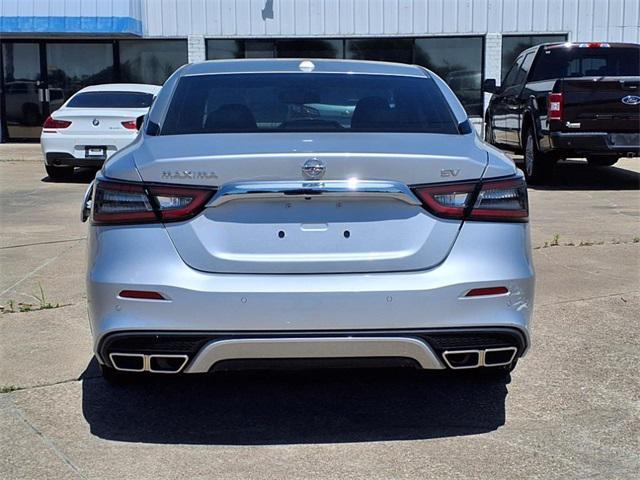used 2022 Nissan Maxima car, priced at $22,113
