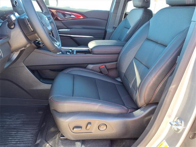new 2026 Chevrolet Traverse car, priced at $57,880