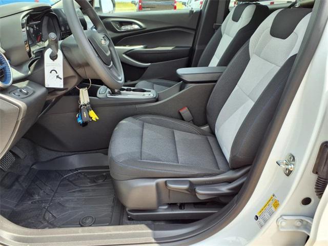 new 2025 Chevrolet Trax car, priced at $23,140