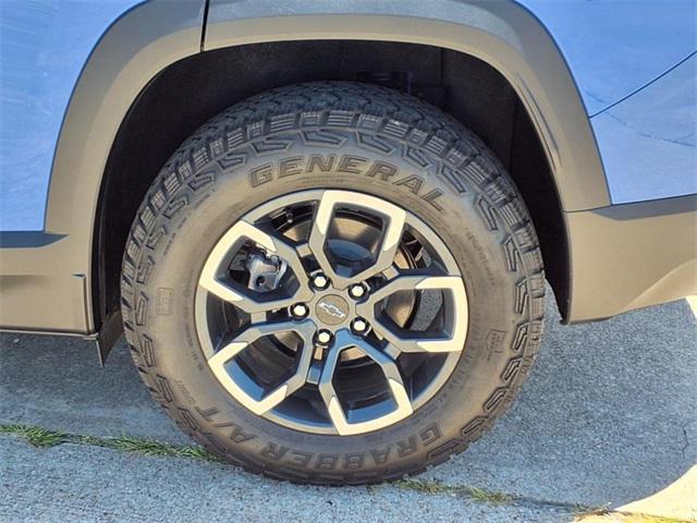 new 2026 Chevrolet Equinox car, priced at $37,340
