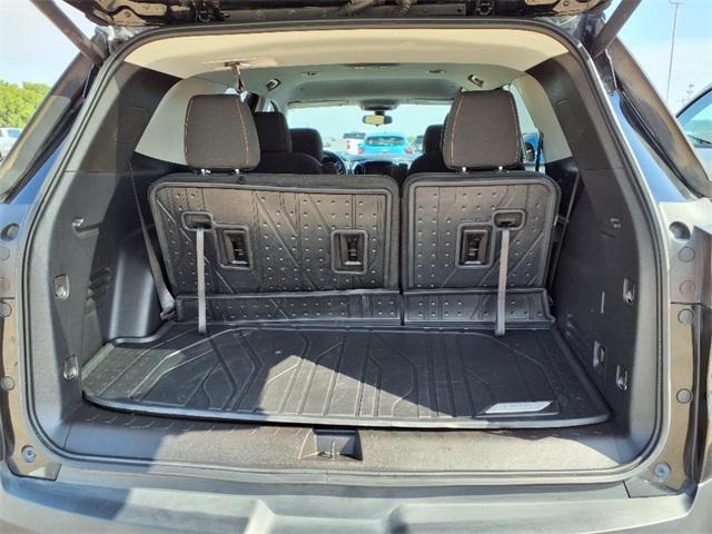 used 2021 Chevrolet Traverse car, priced at $27,529