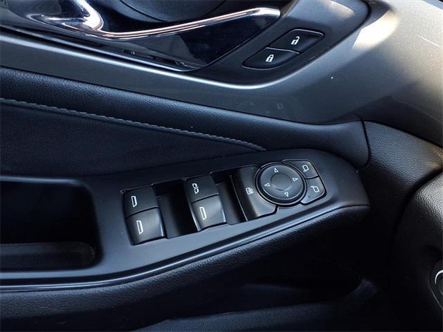 used 2023 Chevrolet Traverse car, priced at $33,264