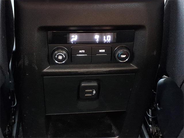 used 2023 Chevrolet Traverse car, priced at $33,264