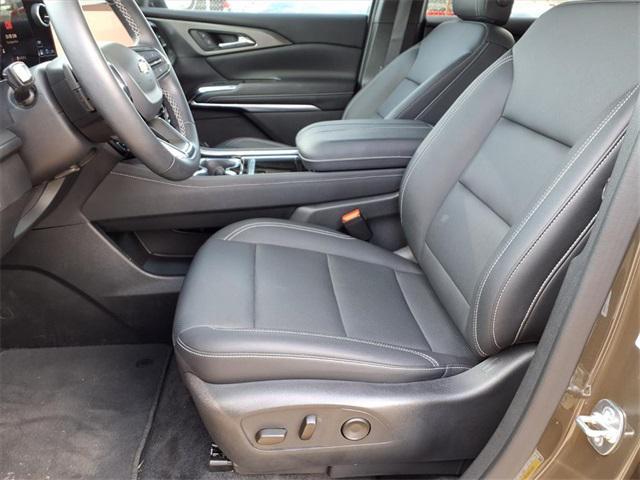 used 2024 Chevrolet Traverse car, priced at $38,174