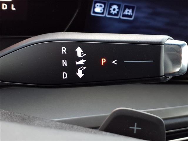 used 2024 Chevrolet Traverse car, priced at $38,174