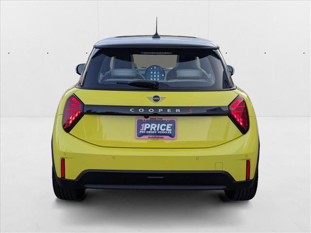 used 2025 MINI Hardtop car, priced at $26,995