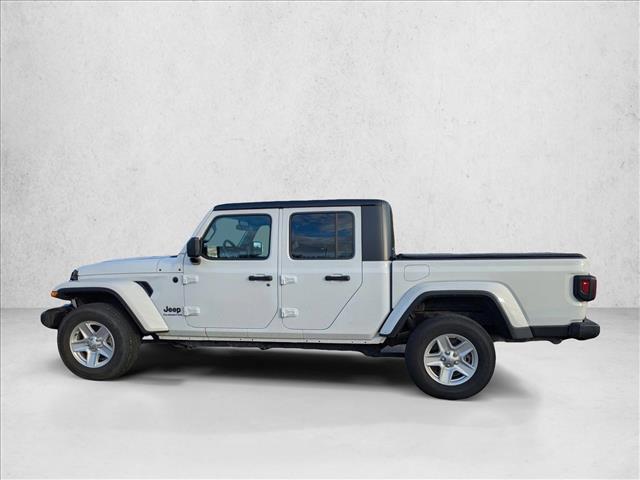 used 2022 Jeep Gladiator car, priced at $31,857