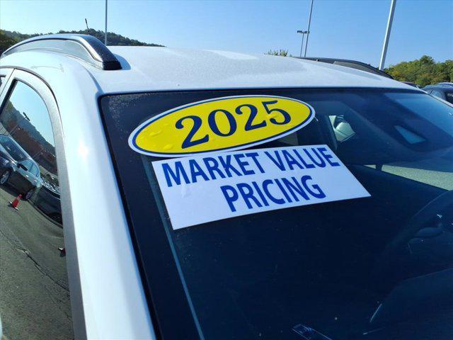 used 2025 Chevrolet Trax car, priced at $22,316