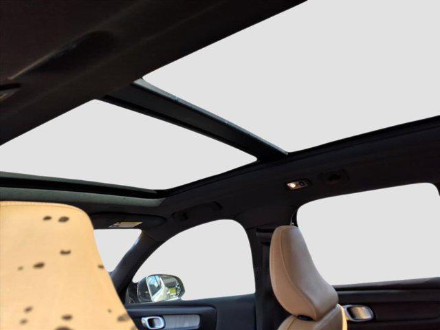used 2021 Volvo XC40 car, priced at $19,916