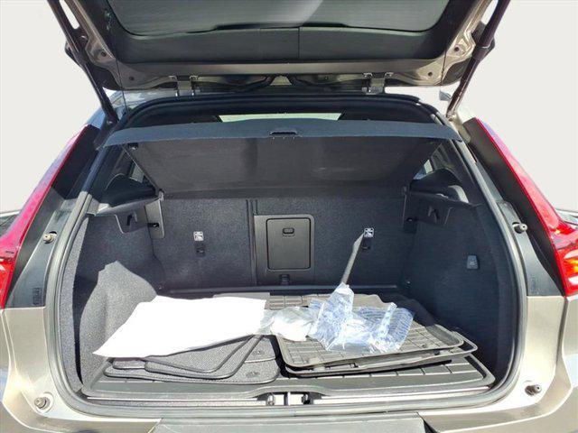 used 2021 Volvo XC40 car, priced at $19,916