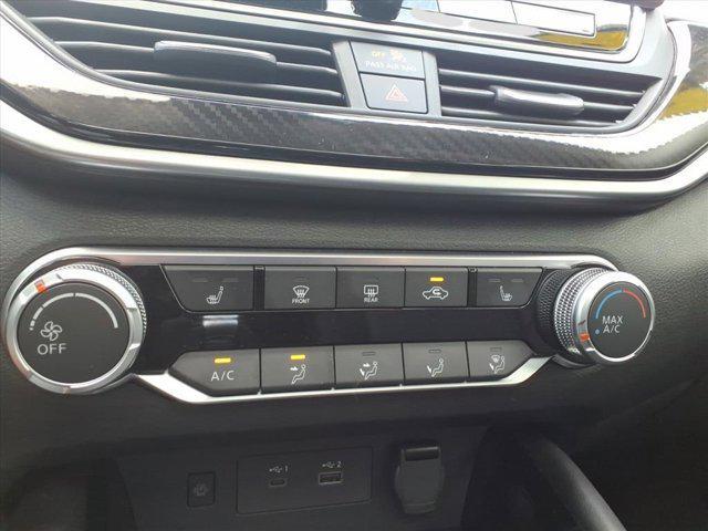 used 2023 Nissan Altima car, priced at $25,105