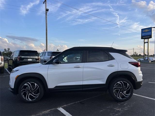 new 2025 Chevrolet TrailBlazer car, priced at $29,075