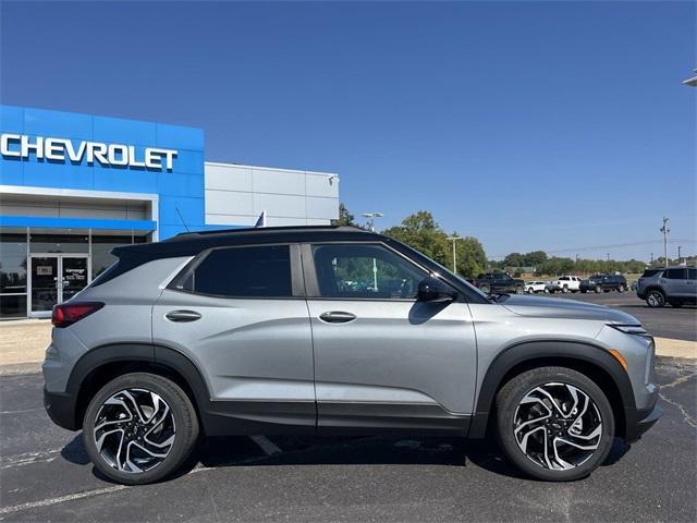 new 2025 Chevrolet TrailBlazer car, priced at $31,120