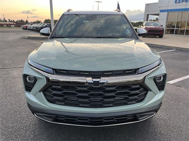 new 2025 Chevrolet TrailBlazer car, priced at $29,625