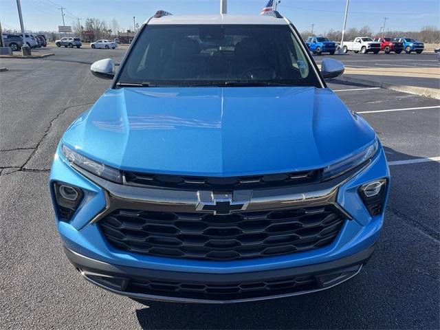 new 2025 Chevrolet TrailBlazer car, priced at $28,020