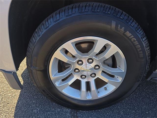 used 2017 Chevrolet Suburban car, priced at $19,888