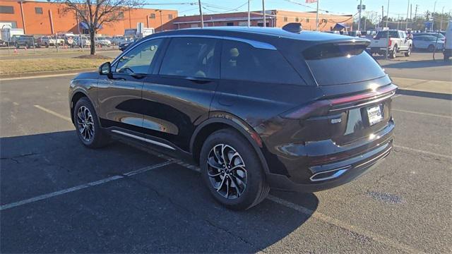 new 2025 Lincoln Nautilus car, priced at $52,095