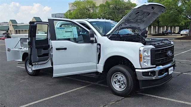 new 2025 Ford F-250 car, priced at $65,295
