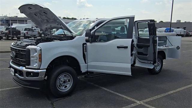 new 2025 Ford F-250 car, priced at $65,295