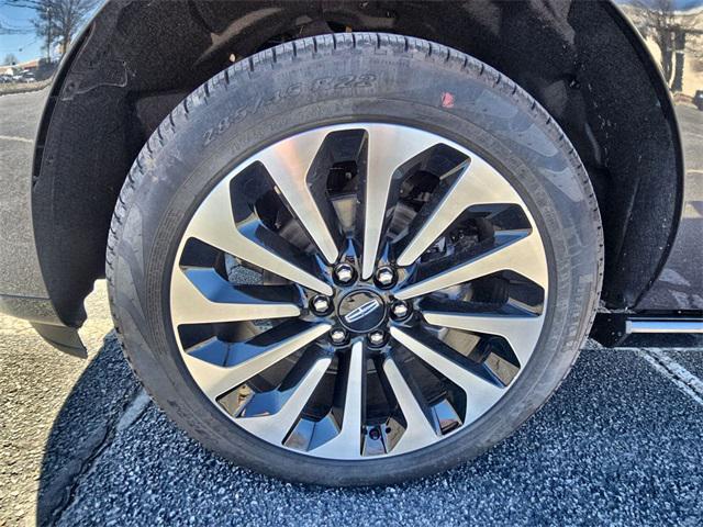 new 2024 Lincoln Navigator car, priced at $99,295