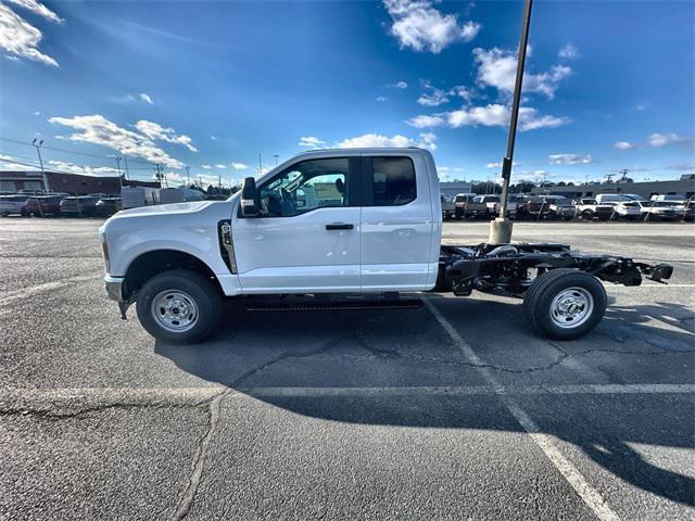 new 2024 Ford F-250 car, priced at $52,385