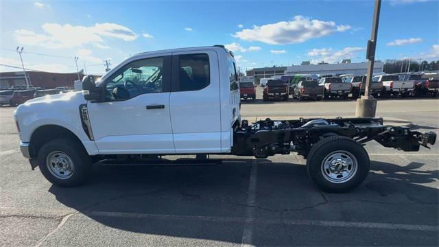 new 2024 Ford F-250 car, priced at $52,385