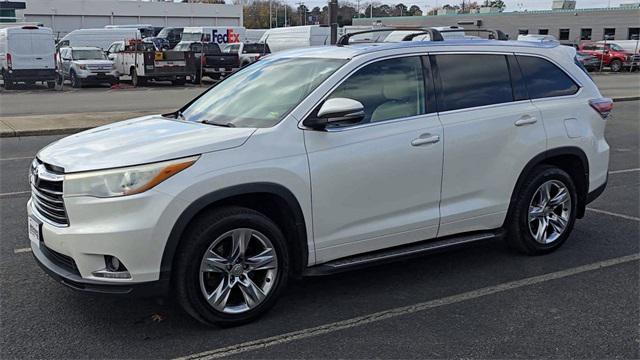 used 2015 Toyota Highlander car, priced at $17,888