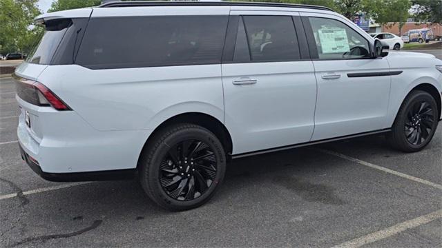 new 2025 Lincoln Navigator car, priced at $107,588
