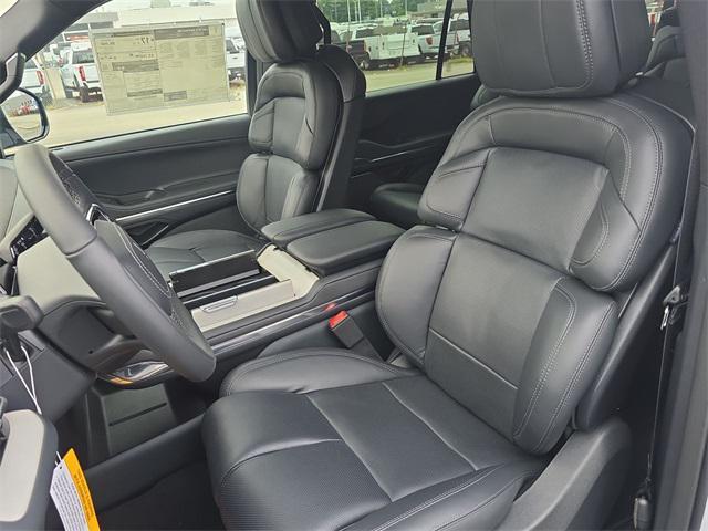 new 2025 Lincoln Navigator car, priced at $107,588