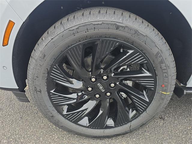 new 2025 Lincoln Navigator car, priced at $107,588