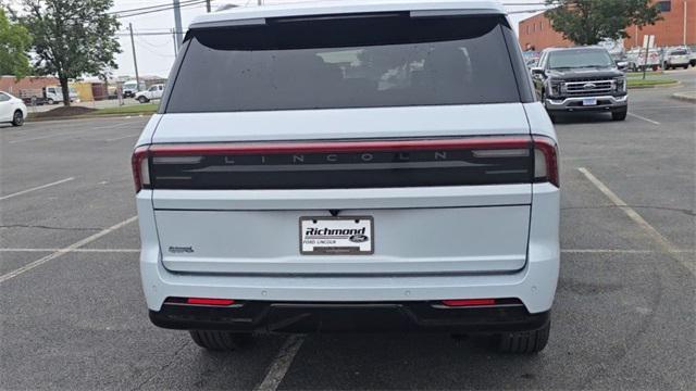 new 2025 Lincoln Navigator car, priced at $107,588
