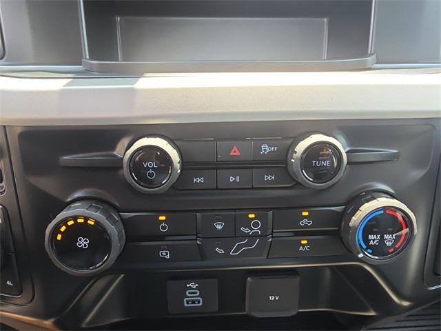 new 2025 Ford F-250 car, priced at $52,988