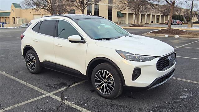 new 2025 Ford Escape car, priced at $40,995