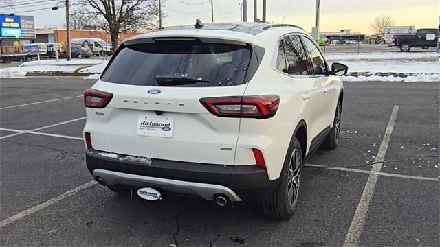 new 2025 Ford Escape car, priced at $40,995