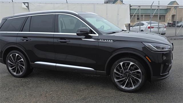 new 2025 Lincoln Aviator car, priced at $72,095