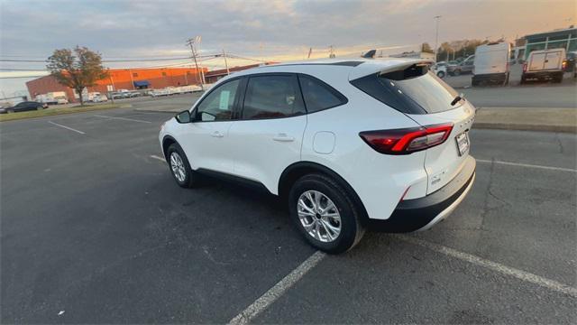 new 2025 Ford Escape car, priced at $28,995