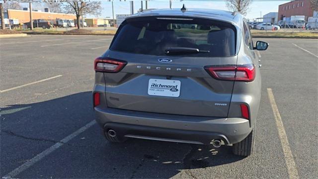 new 2025 Ford Escape car, priced at $37,995